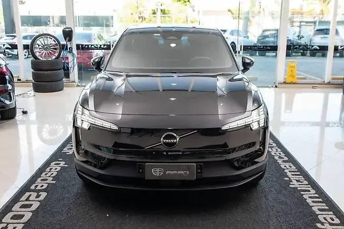 Volvo EX30 - Imagem 2