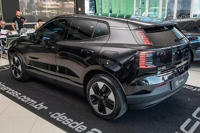 Volvo EX30 - Imagem 4