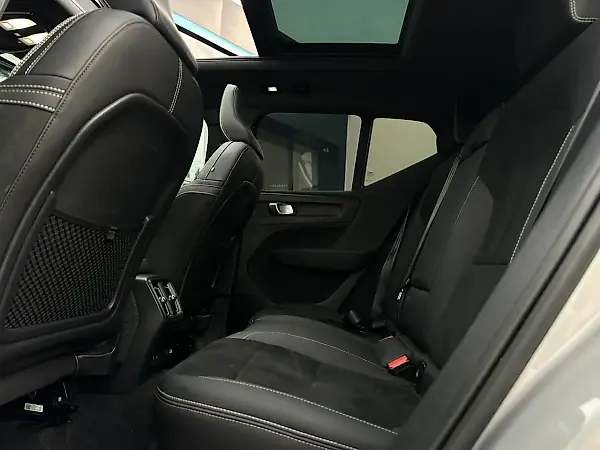 Volvo XC40 Recharge - Imagem 12
