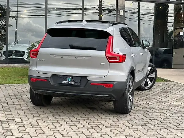 Volvo XC40 Recharge - Imagem 15
