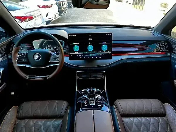 BYD Tang - Imagem 8