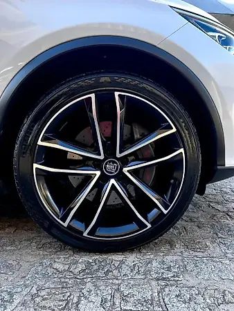 BYD Tang - Imagem 19