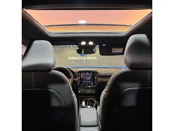 Volvo XC40 Recharge - Imagem 12