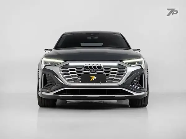 Audi Q8 Sportback E-tron - Imagem 2