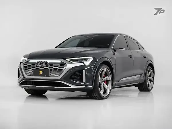 Audi Q8 Sportback E-tron - Imagem 1