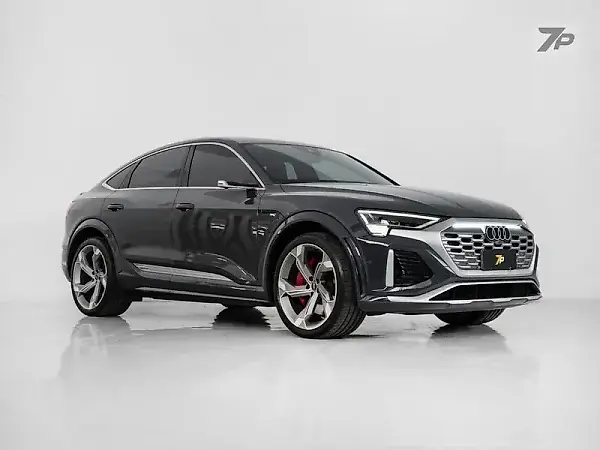 Audi Q8 Sportback E-tron - Imagem 3