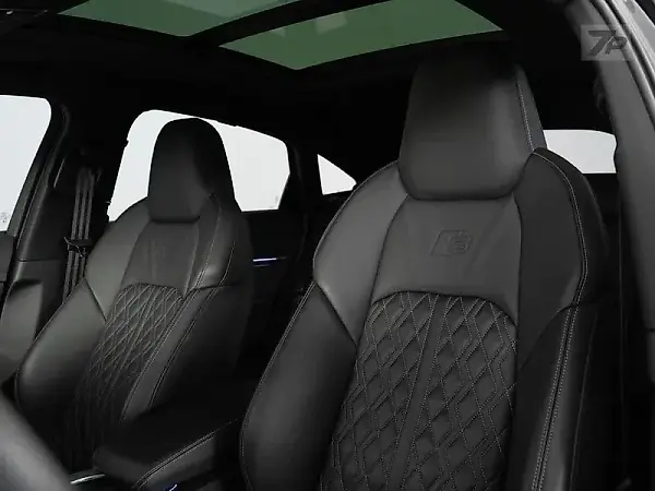Audi Q8 Sportback E-tron - Imagem 10