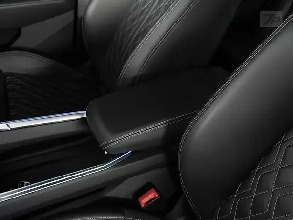 Audi Q8 Sportback E-tron - Imagem 11