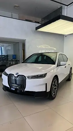 BMW Ix - Imagem 1