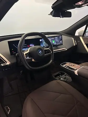 BMW Ix - Imagem 12