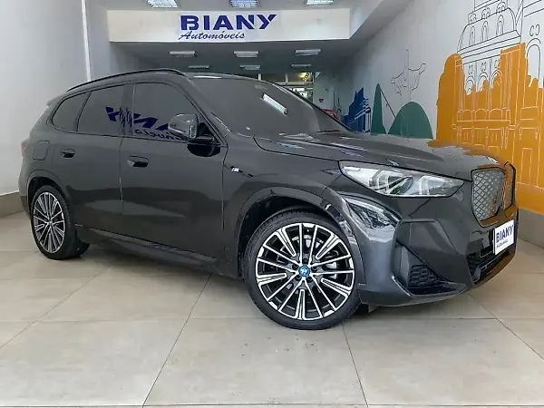 BMW IX1 - Imagem 1