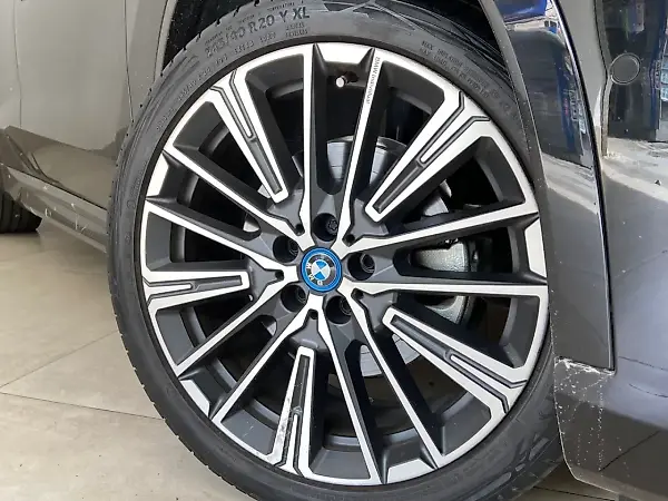 BMW IX1 - Imagem 3