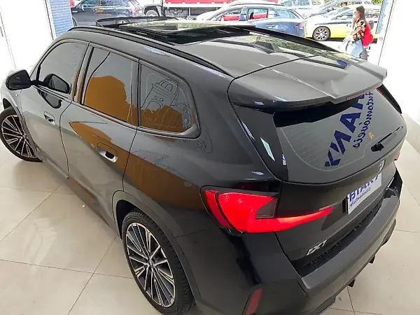 BMW IX1 - Imagem 6