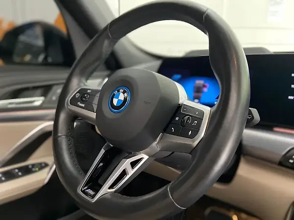 BMW IX1 - Imagem 9