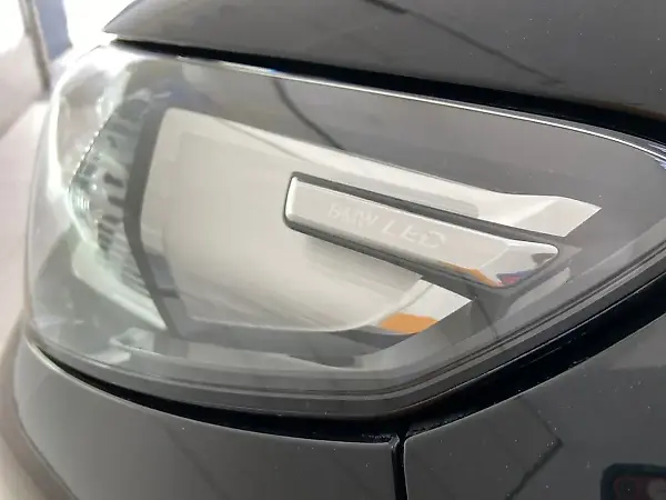 BMW IX1 - Imagem 13