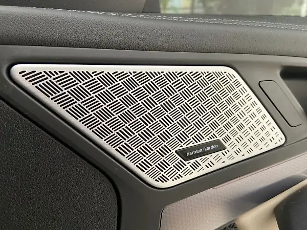 BMW IX1 - Imagem 14
