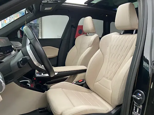 BMW IX1 - Imagem 15