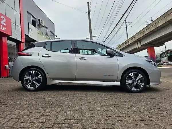 Nissan Leaf - Imagem 1