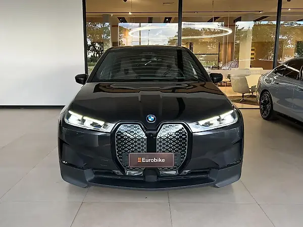 BMW Ix - Imagem 3