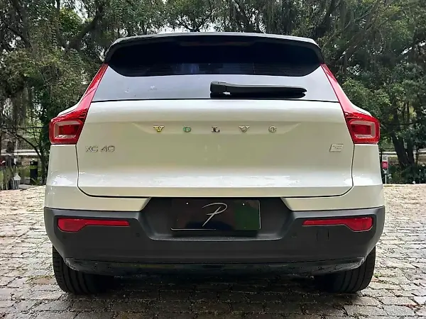 Volvo XC40 Recharge - Imagem 10