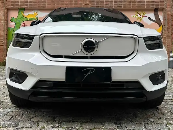 Volvo XC40 Recharge - Imagem 2