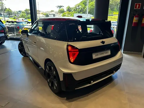 Mini Cooper SE - Imagem 2