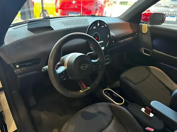 Mini Cooper SE - Imagem 4
