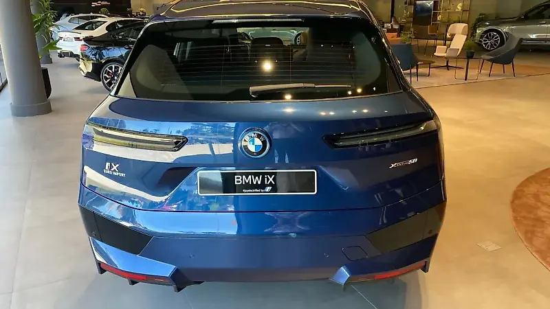 BMW Ix - Imagem 4