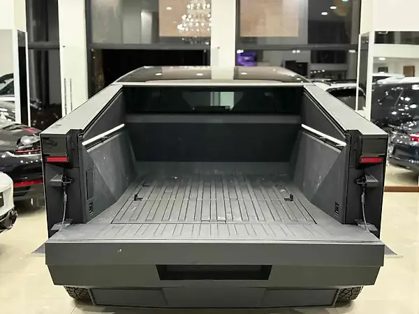 Tesla Cybertruck - Imagem 16