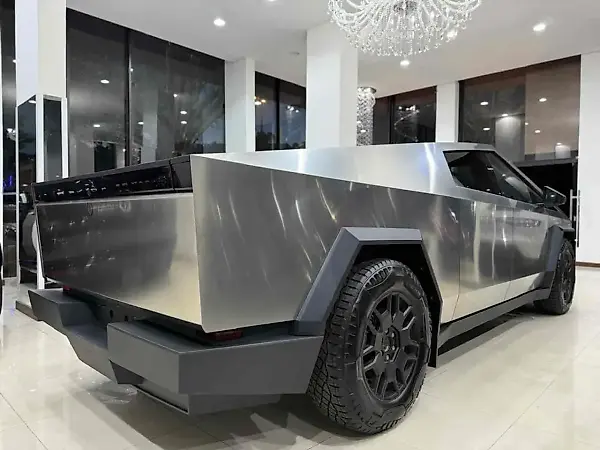 Tesla Cybertruck - Imagem 17