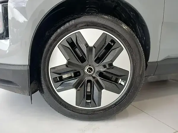 Volvo EX30 - Imagem 5