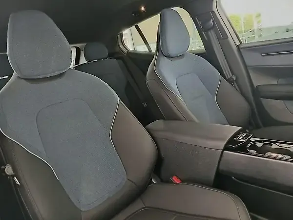 Volvo EX30 - Imagem 16