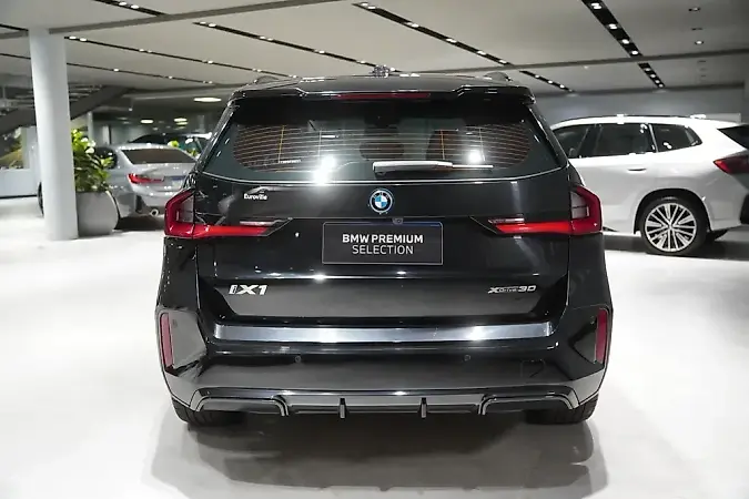 BMW IX1 - Imagem 6