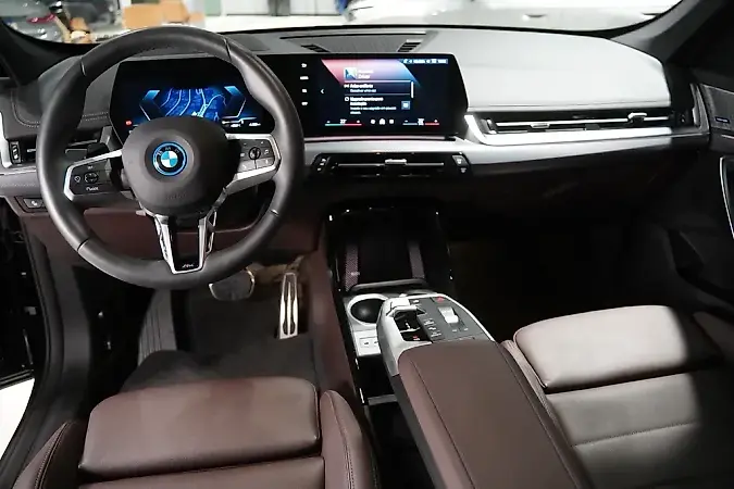 BMW IX1 - Imagem 8