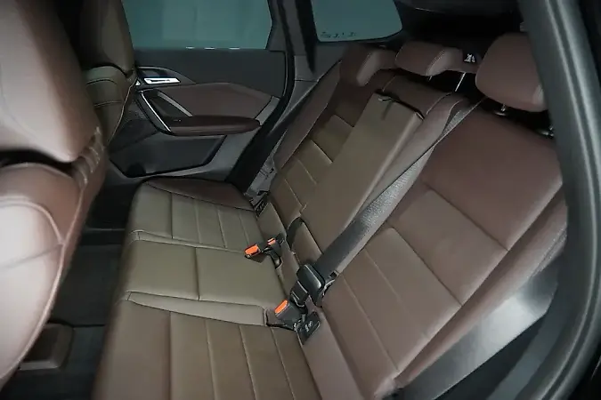 BMW IX1 - Imagem 12