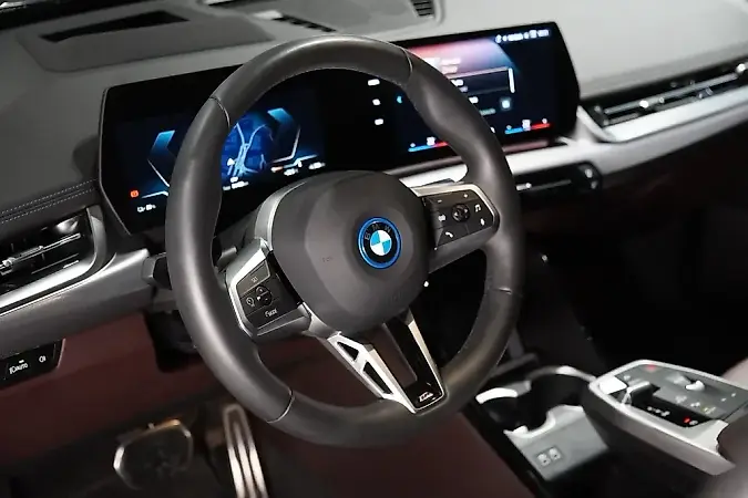 BMW IX1 - Imagem 16
