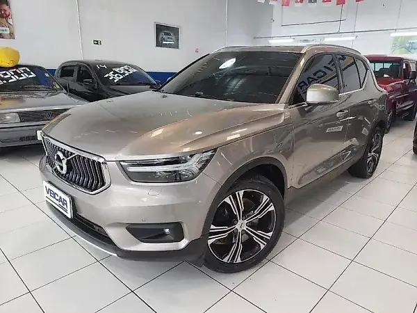 Volvo XC40 Recharge Plug-in Hybrid - Imagem 3