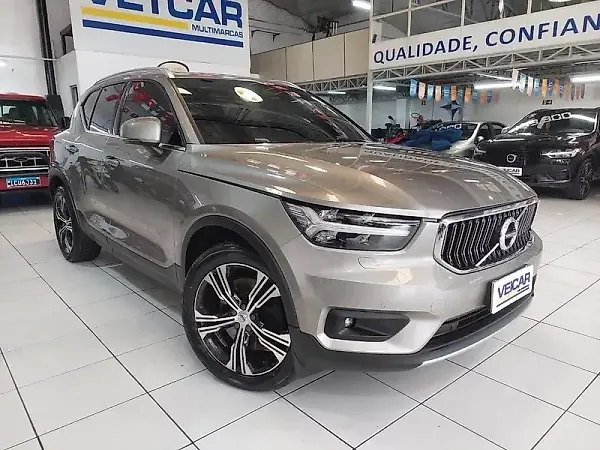 Volvo XC40 Recharge Plug-in Hybrid - Imagem 6