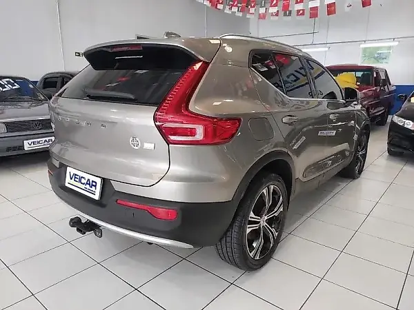Volvo XC40 Recharge Plug-in Hybrid - Imagem 9