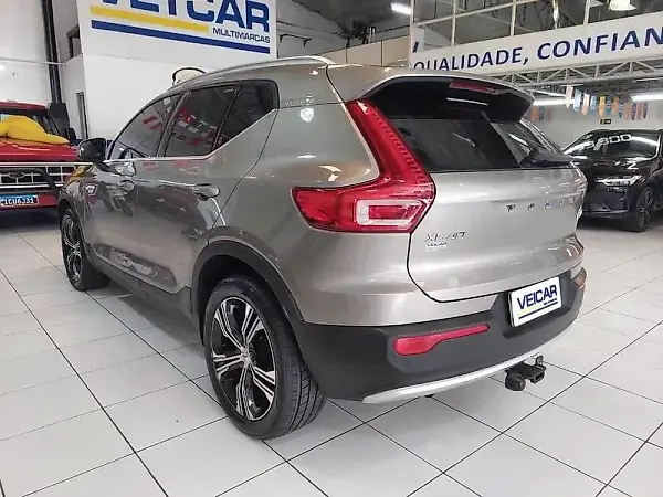 Volvo XC40 Recharge Plug-in Hybrid - Imagem 11