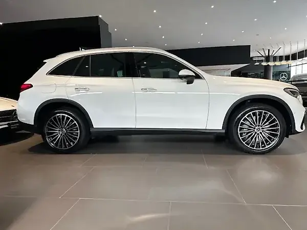 Mercedes Glc 300e - Imagem 2
