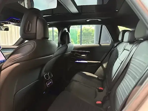 Mercedes Glc 300e - Imagem 10