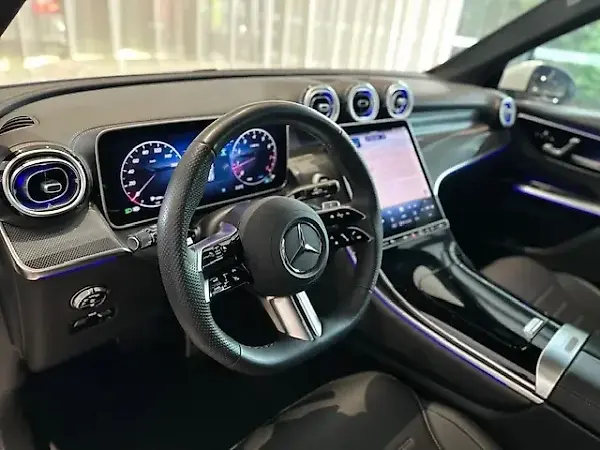 Mercedes Glc 300e - Imagem 13