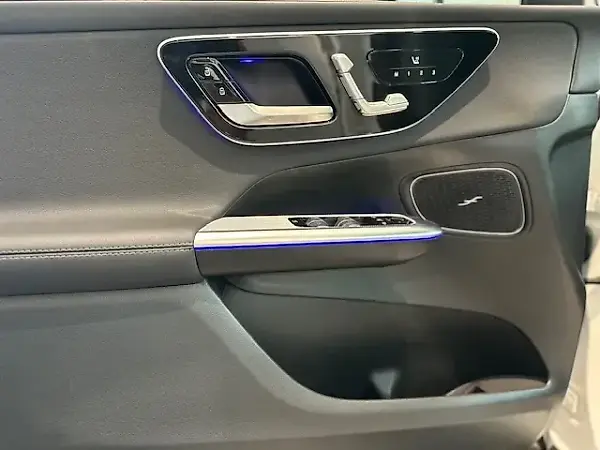 Mercedes Glc 300e - Imagem 15