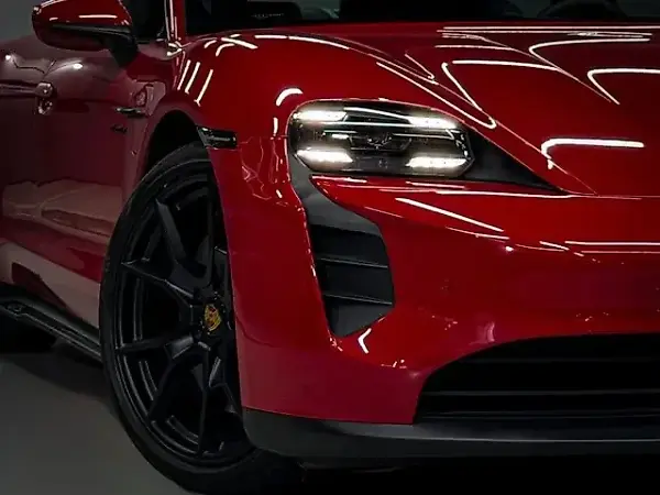 Porsche Taycan - Imagem 5