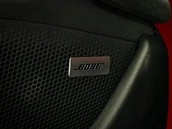 Porsche Taycan - Imagem 11