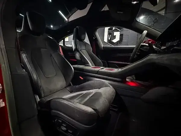 Porsche Taycan - Imagem 13