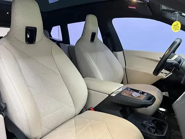 BMW Ix - Imagem 16