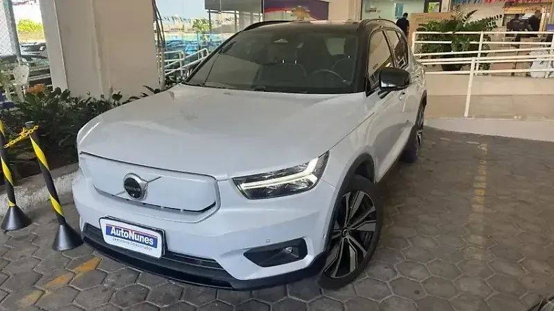 Volvo XC40 Recharge - Imagem 1