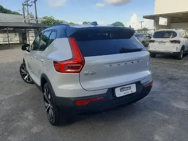 Volvo XC40 Recharge - Imagem 5